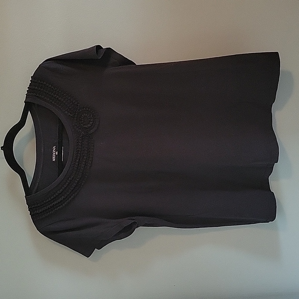 Cotton tee with ruffle detail